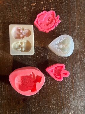 Lot of 5 Halloween, macabre, hearts silicone molds